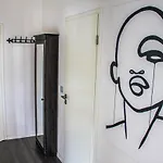 Exklusive 2 Mit Balkon In Lage! *