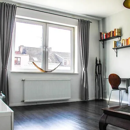 Apartment Exklusive 2 Mit Balkon In Lage! Bremen