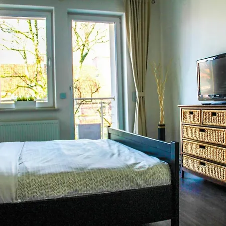 Exklusive 2 Mit Balkon In Lage! *