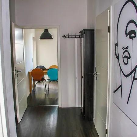 Appartement Exklusive 2 Mit Balkon In Lage! *