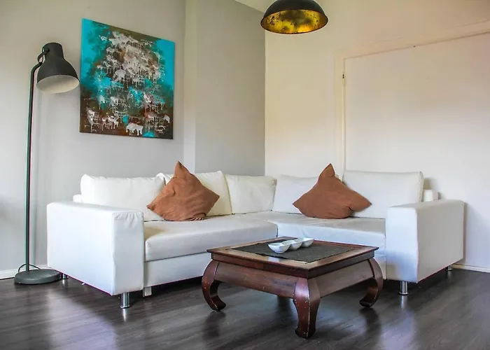 Апартаменти Exklusive 2 Mit Balkon In Lage!