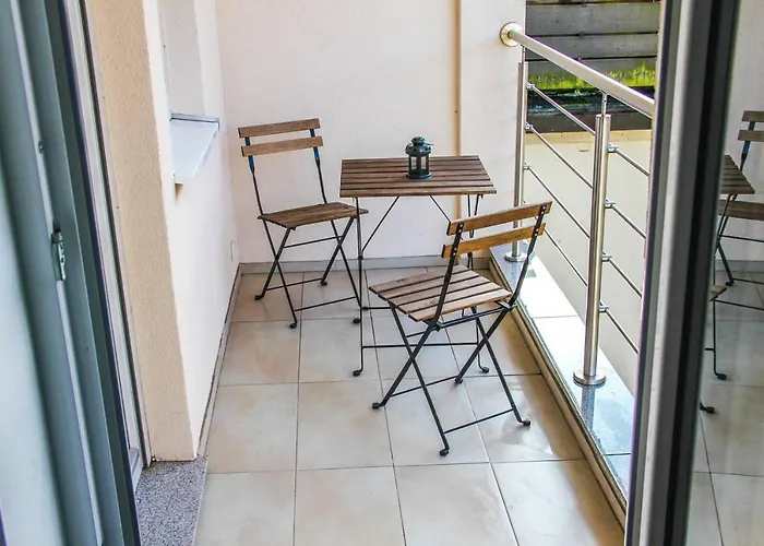 Exklusive 2 Mit Balkon In Lage! Brema