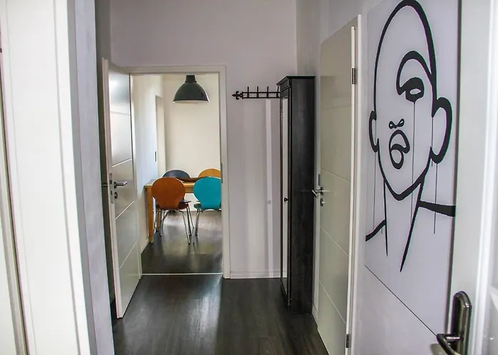 Апартаменти Exklusive 2 Mit Balkon In Lage! *