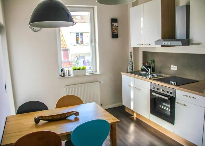 Exklusive 2 Mit Balkon In Lage! Apartamento *