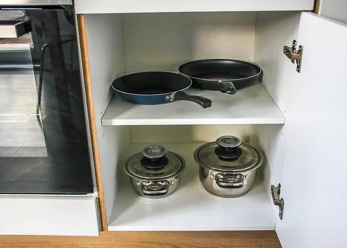 Exklusive 2 Mit Balkon In Lage!